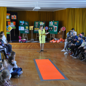 Odblaskowa Szkoła - uczniowie i nauczyciele SP25 na spotkaniu podsumowującym konkurs