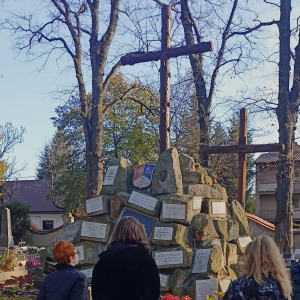 2 listopada Klasa 5b uczciła pamięć o zmarłych odwiedzając Stary Cmentarz w Tarnowie