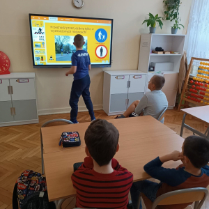 Odblaskowa Szkoła - Oglądanie i omawianie prezentacji multimedialnej