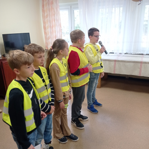 Uczniowie z klasy czwartej w DPS w Tarnowie - Mościcach