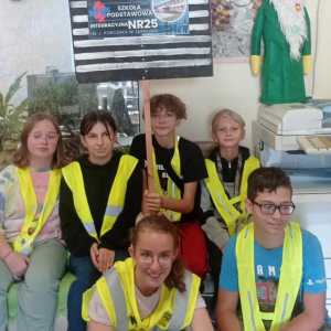 Uczniowie z klasy 6a z wizytą w Domu Pomocy Społecznej w Tarnowie