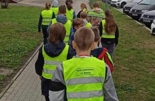 Odblaskowe zajęcia rozwijające kreatywność w terenie