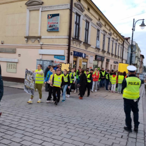 Marsz ODBLASKOWY ulicami Tarnowa