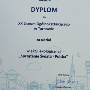 Dyplom dla XX LO za udział w akcji ekologicznej "Sprzątanie Świata - Polska"