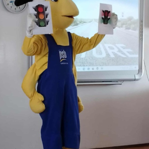 Spotkanie uczniów klas pierwszych SP25 z Mrówką