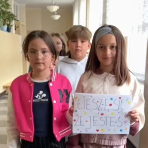 Klasa 3 ze słowami budującymi dobre relacje