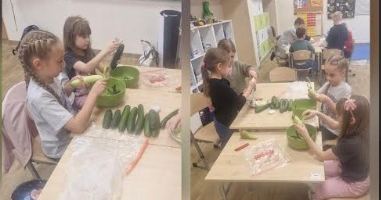 Zdrowe surówki w klasie 1b