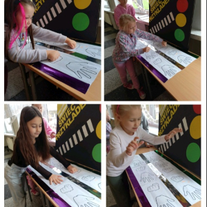 Odblaskowa przerwa w pawilonie B - kolaż zdjęć