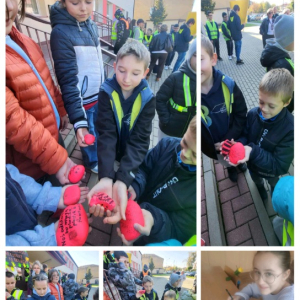 Uczniowie umieszczają odblaskowe kamyki w różnych miejscach - kolaż zdjęć