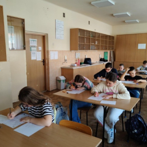 Ogólnopolski Konkurs Matematyczny - LEON - uczniowie rozwiązują zadania konkursowe