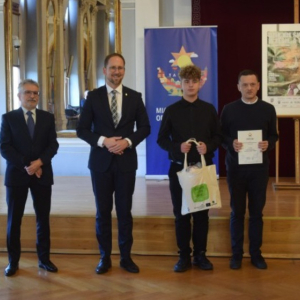 Podsumowanie akcji "Sprzątanie świata" - Uroczystość wręczenia nagród w Sali Lustrzanej - fotografię wykonał Andrzej Skórka