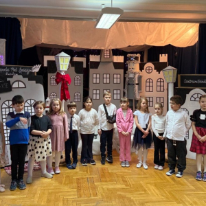 Dzień Babci i Dziadka - dzieci podczas występu