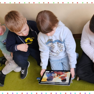 dzieci podczas zajęć dotyczących złości i radzenia sobie z nią