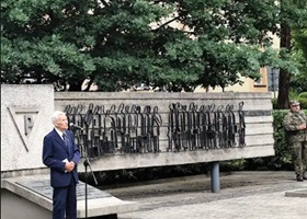 Obchody 86. rocznicy pierwszego transportu polskich więźniów politycznych z Tarnowa do niemieckiego obozu koncentracyjnego Auschwitz