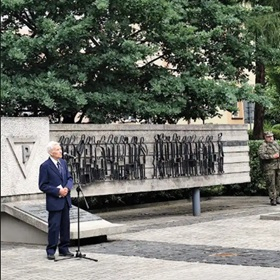 Obchody 86 rocznicy pierwszego transportu polskich więźniów politycznych z Tarnowa do Auschwitz