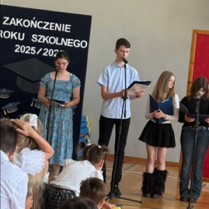 Zakończenie roku szkolnego 2025/2026 - występ klasy 7