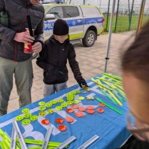 Stoisko SP25 z odblaskami przed meczem
